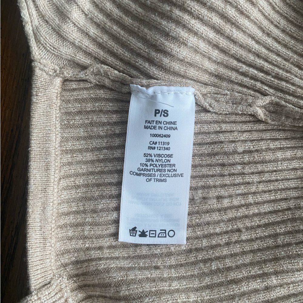 2/$15 Garage Tan Ribbed Knit Cropped Tank Small - Picture 4 of 9